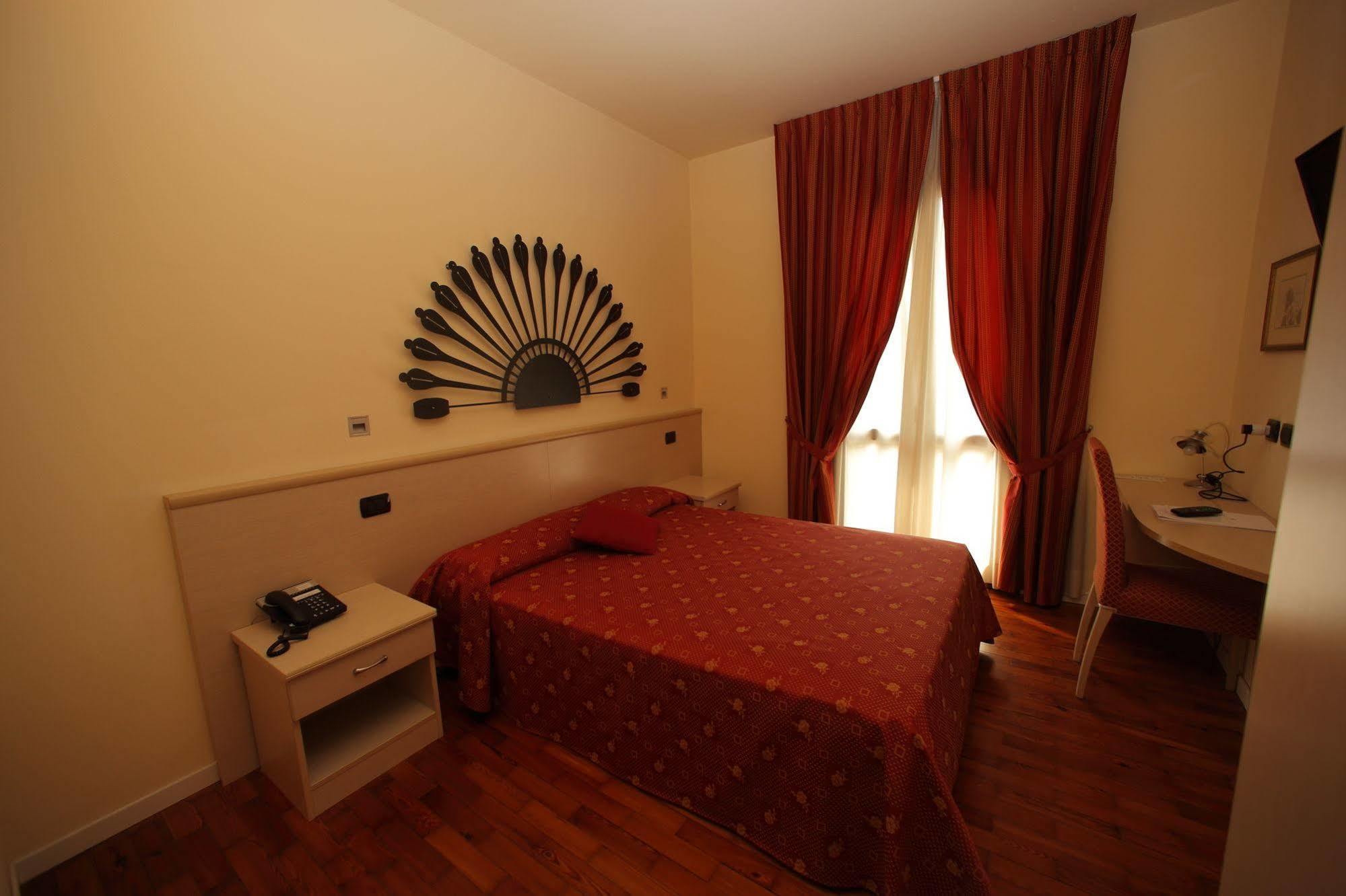 Hotel Fioroni Bellagio Luaran gambar